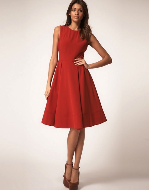 Bí quyết chọn màu quần áo cho các cô nàng da ngâm tự tin dạo phố