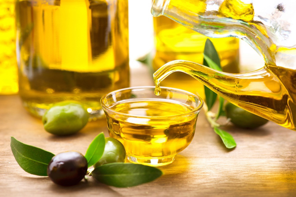 Cách lấy lại làm da trắng cho các nàng vừa đi biển về sau kì nghỉ dài bằng mặt nạ các nguyên liệu quen thuộc