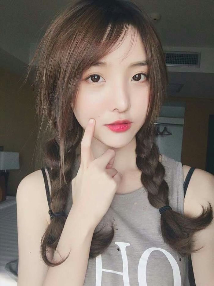 Học cách trang điểm nhẹ nhàng, tôn da của các cô gái đến từ xứ sở chùa vàng