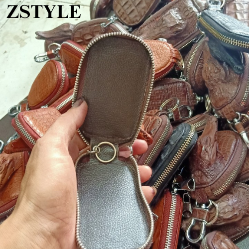 Cách chọn lựa móc khóa da cá sấu phù hợp với từng phong cách cá nhân