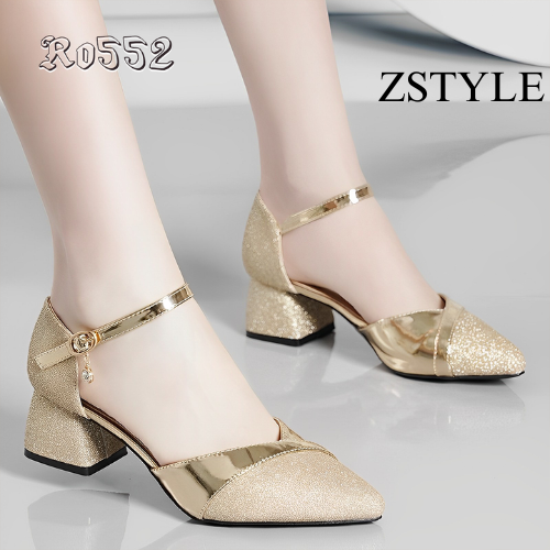 Giày bít mũi đế bệt mũi vuông RO552