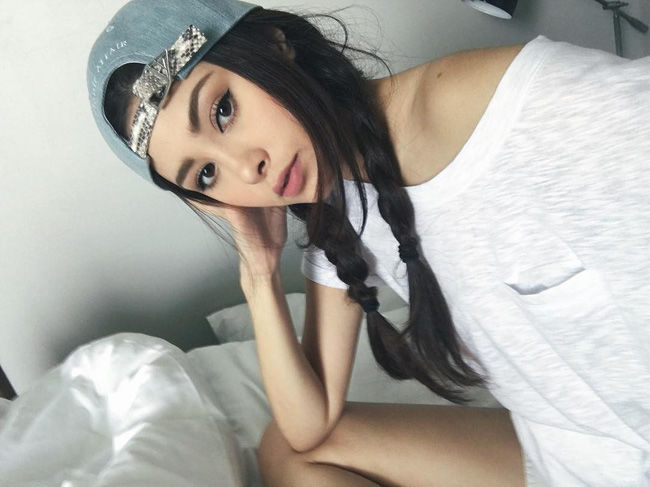 Học cách trang điểm nhẹ nhàng, tôn da của các cô gái đến từ xứ sở chùa vàng