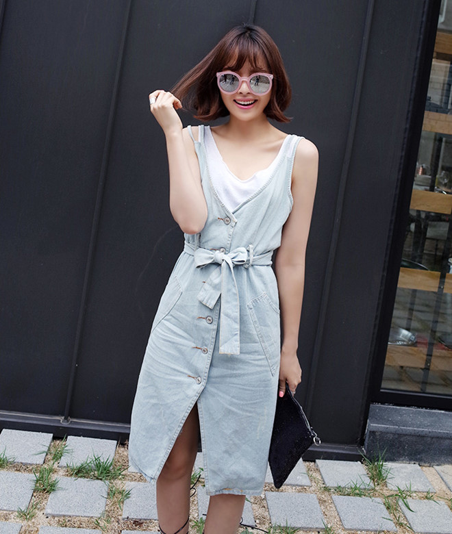 Bí quyết phối đồ với yếm giúp các cô nàng luôn trẻ trung, năng động trong hè Bí quyết phối đồ với yếm giúp các cô nàng luôn trẻ trung, năng động trong hè