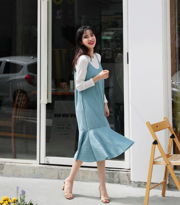 Chọn váy công sở cho mùa hè năng động