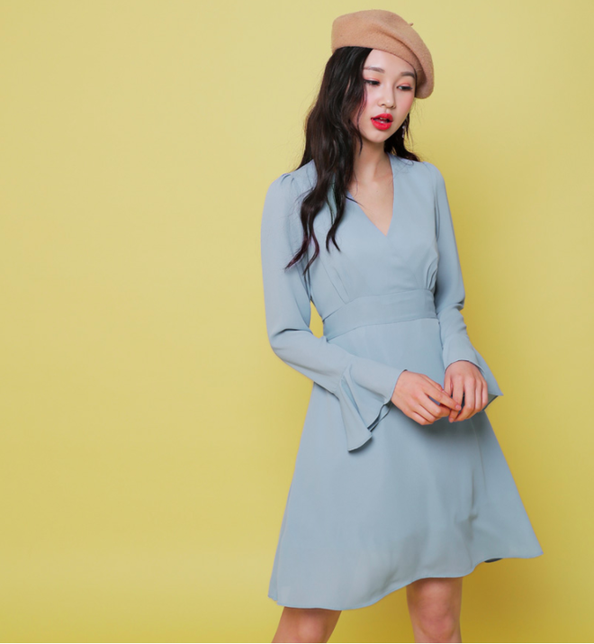 Cùng tham khảo những trang phục công sở cho các cô nàng yêu xanh màu xanh baby