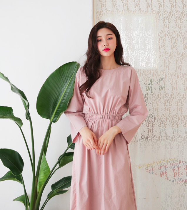 Chọn váy công sở cho mùa hè năng động