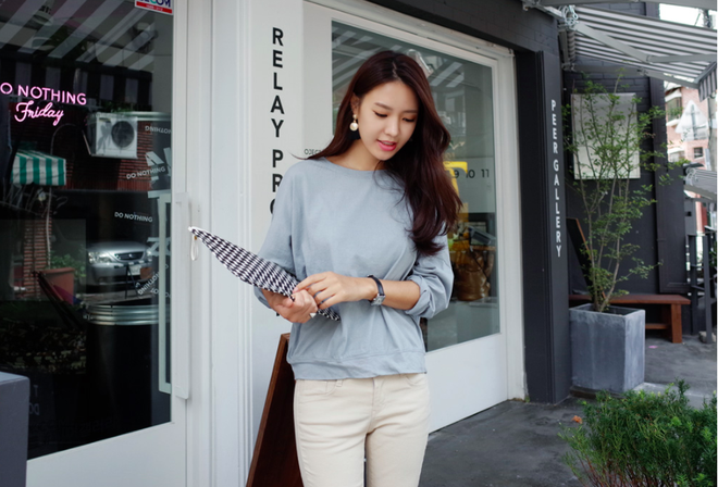 Cùng tham khảo những trang phục công sở cho các cô nàng yêu xanh màu xanh baby