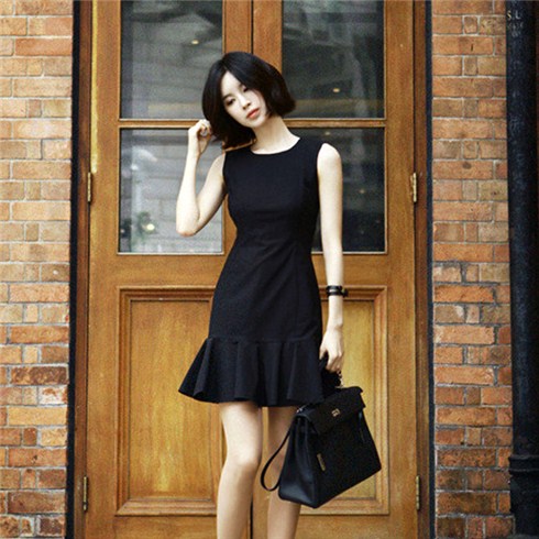 5 món đồ đen không thể thiếu cho những cô nàng công sở sành mốt