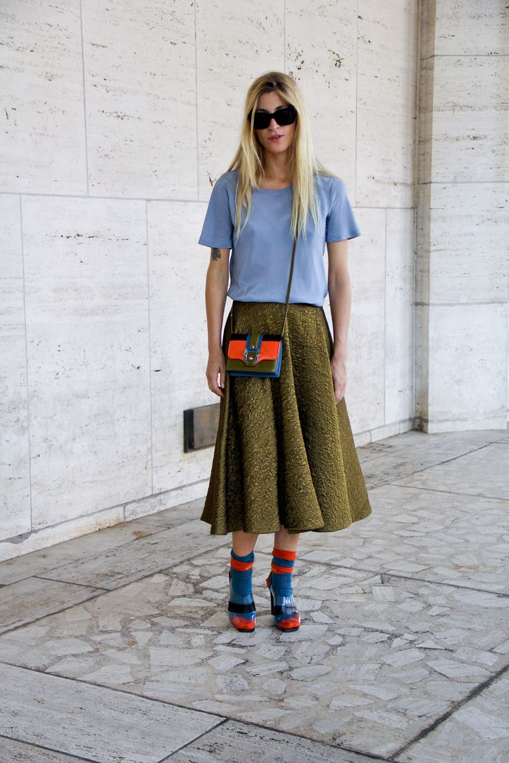 10 cách thời trang để mặc váy midi