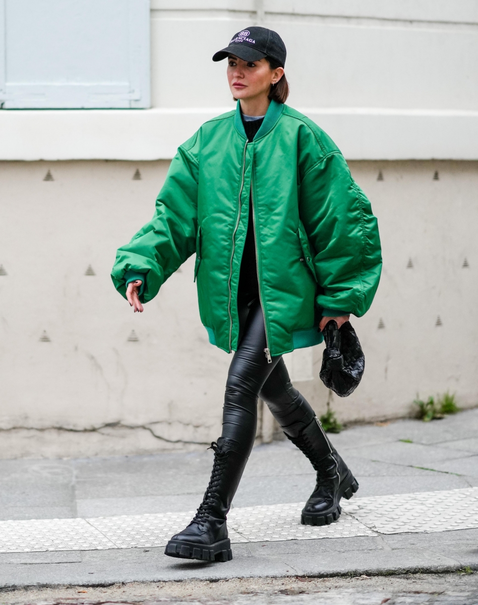 10 đôi giày tốt nhất để mang với quần legging