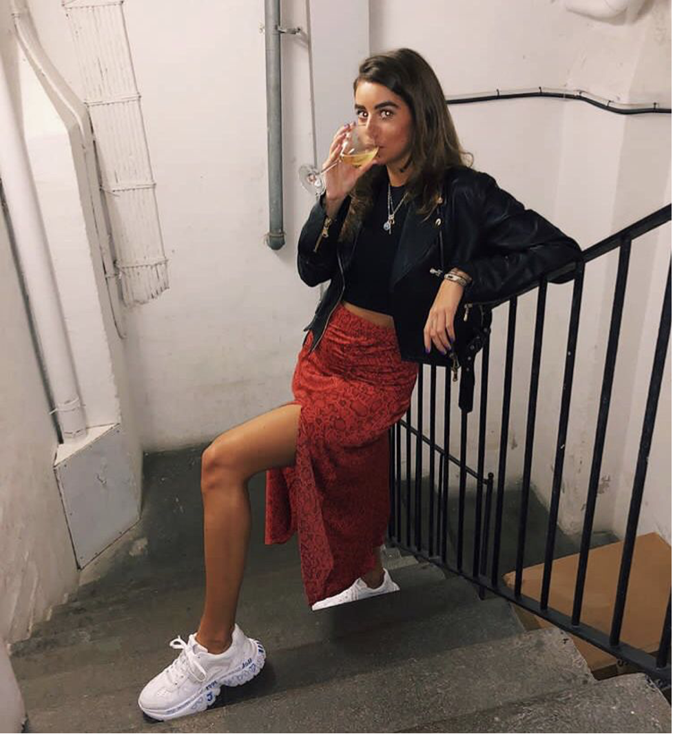 Cách phối đồ với giầy Chunky Sneakers sành điệu