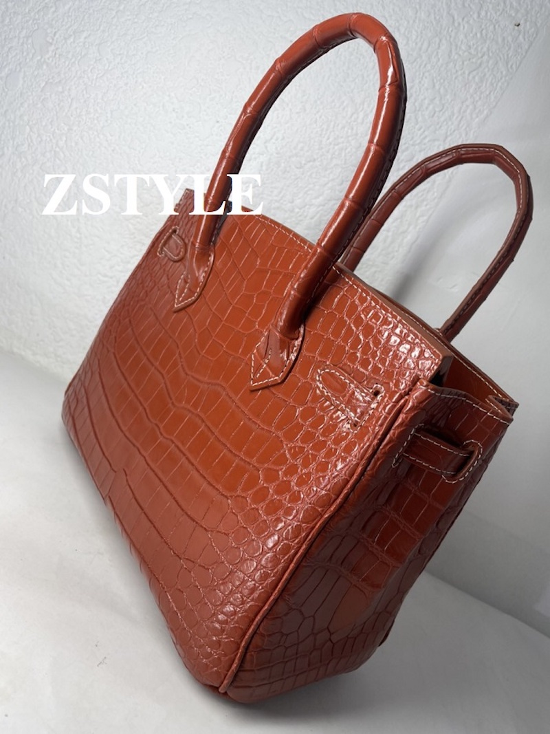 Top 12 chiếc túi xách nên có cho cô nàng công sở