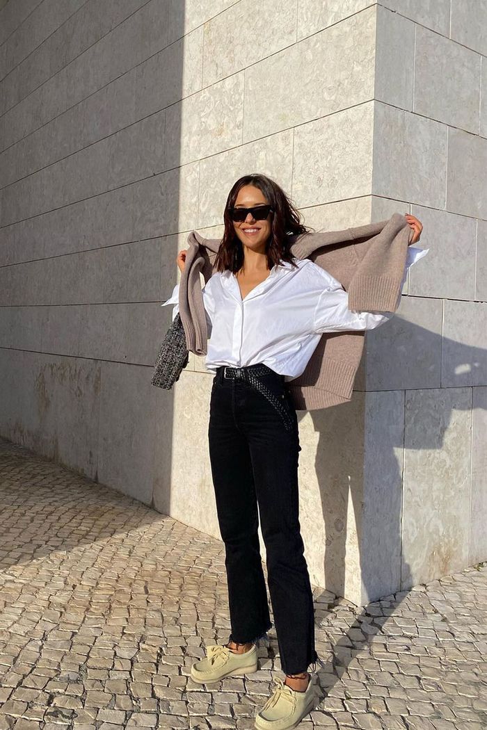 Các ý tưởng trang phục quần jean đen bạn cần thử