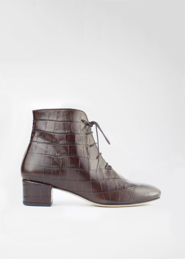 Cách chọn mua phụ kiện da cá sấu hợp phong cách của bạn