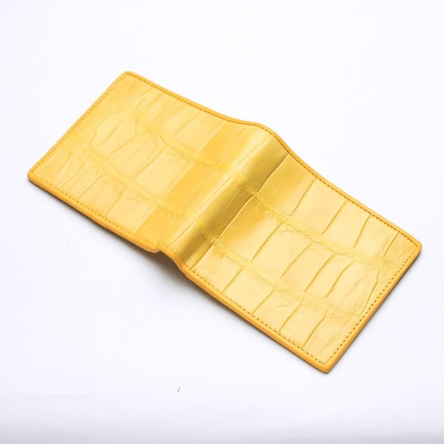 Cách chọn mua ví da cá sấu phong thủy thu hút tài lộc