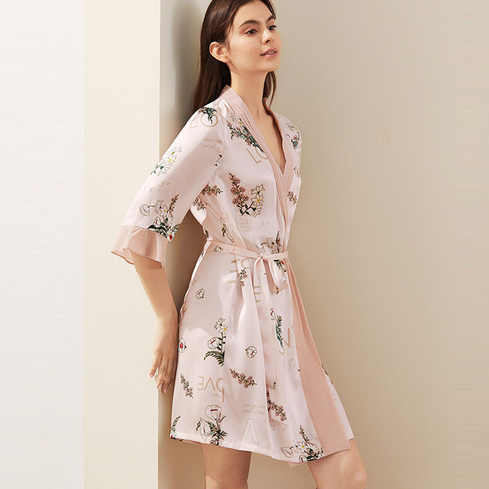 Cách mặc những bộ đồ ngủ khi ra khỏi nhà