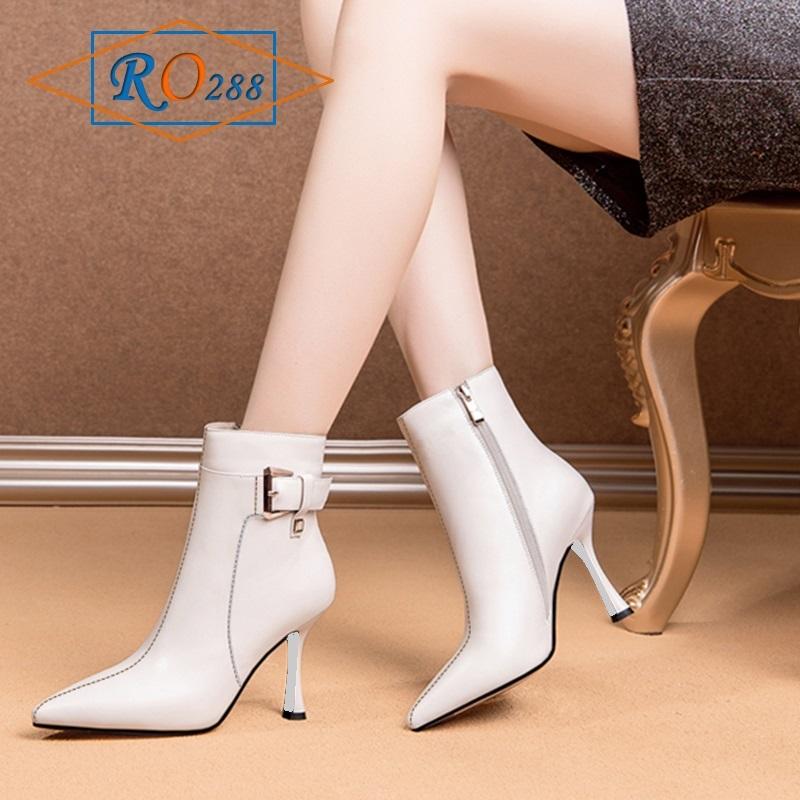 Cách mặc yếm như người nổi tiếng sành điệu