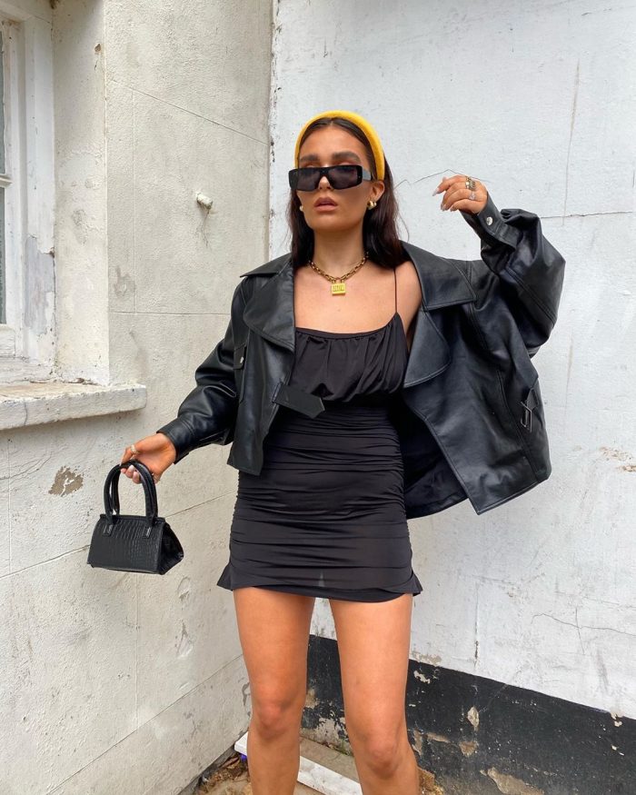 Cách phối đồ với túi xách da cá sấu màu đen