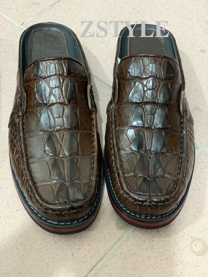 Cách phối giày da cá sấu với quần kaki nam