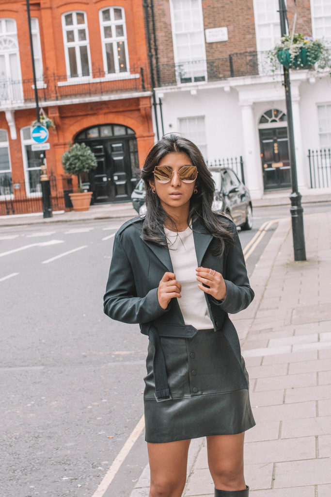 Cách phối trang phục theo phong cách leather on leather