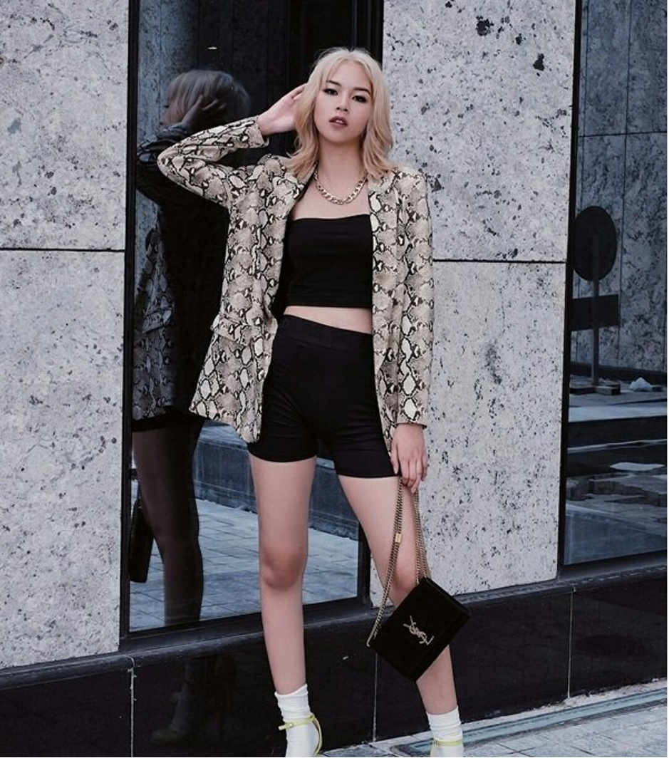 Cách phối trang phục với quần short biker