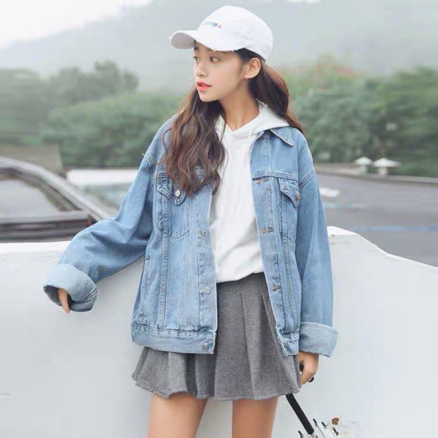 Diện áo khoác jean nữ với những trang phục nào để trông thời thượng-Thời trang nữ