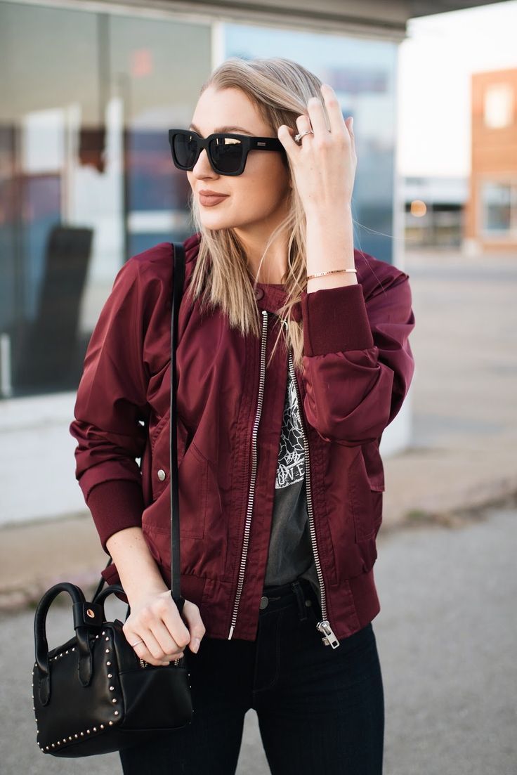 Làm thế nào để mặc phong cách với chiếc áo khoác bomber?