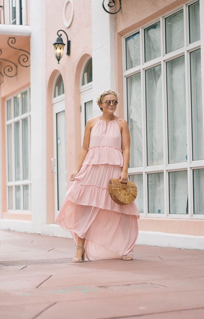 Lời khuyên để có được vẻ ngoài hoàn hảo với váy xếp tầng