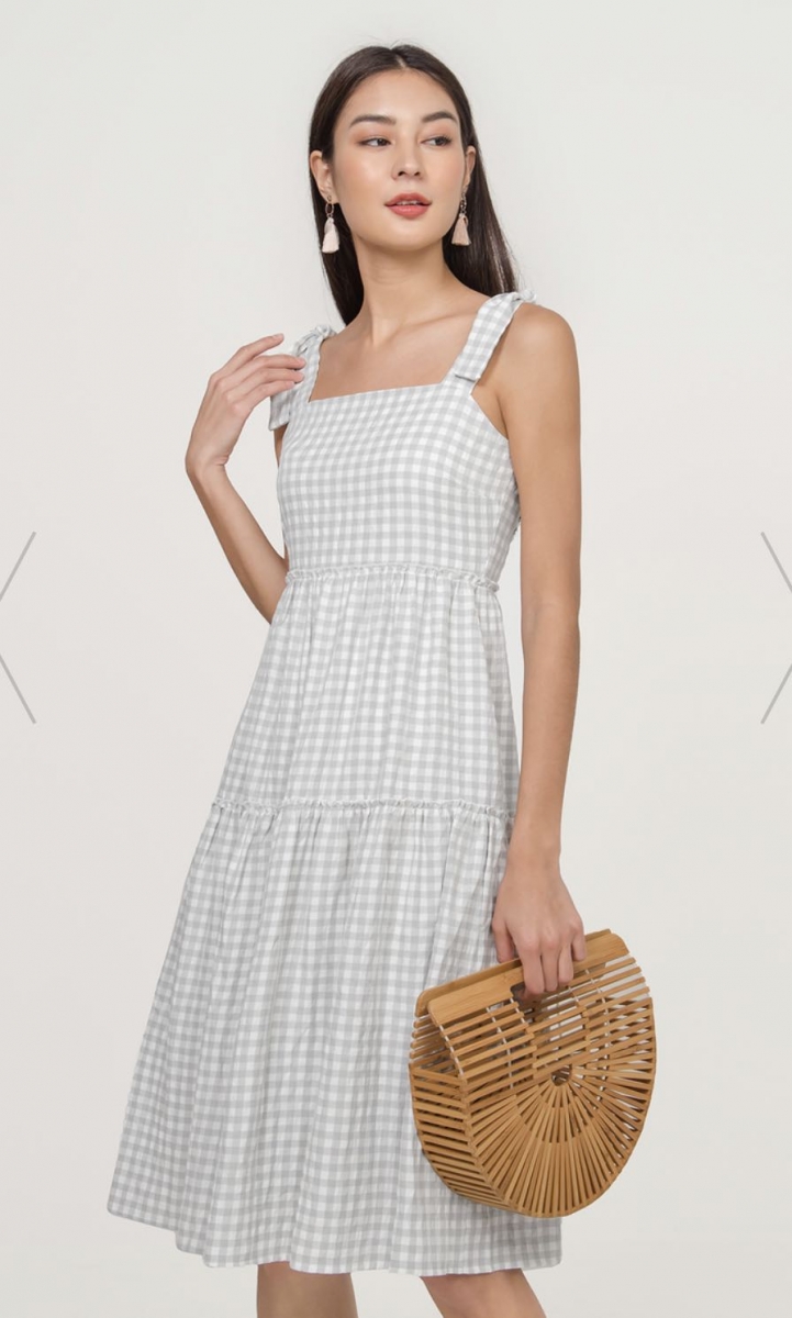 Lời khuyên để có được vẻ ngoài hoàn hảo với váy xếp tầng