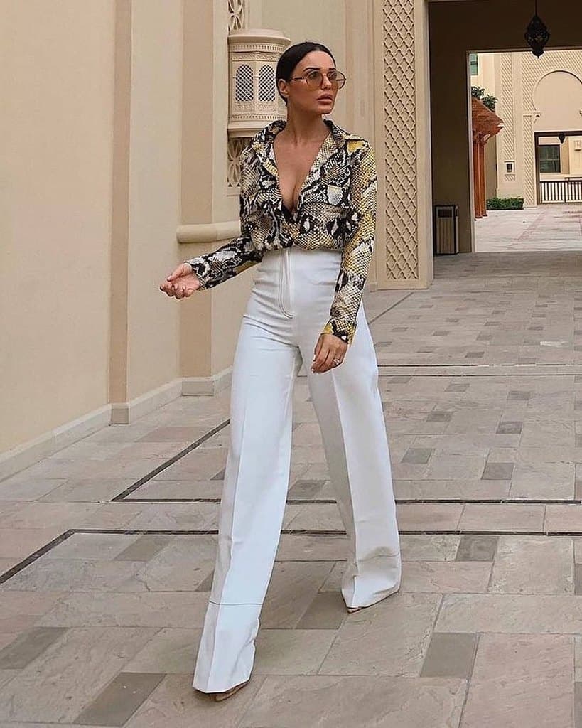 Mặc gì đến câu lạc bộ dành cho phụ nữ