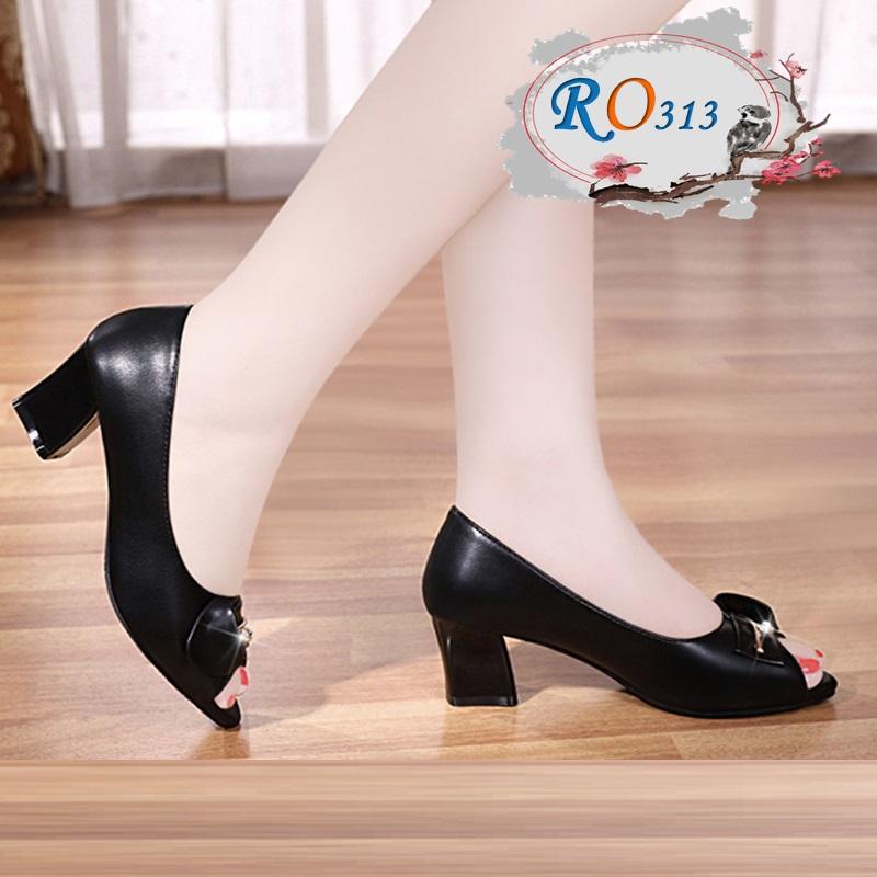 Những đôi giày cao gót giúp bạn nữ luôn xinh đẹp