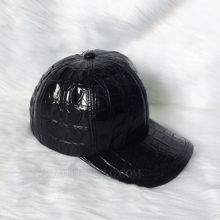 Những phụ kiện da cá sấu bạn nên có trong mùa hè này