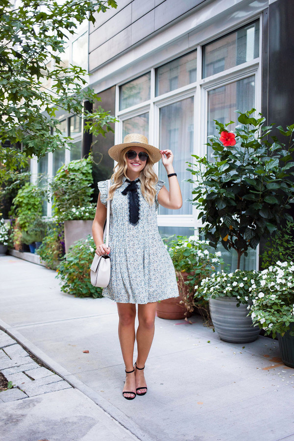 Những set đồ ấn tượng khi đi hẹn hò cà phê cùng người thương