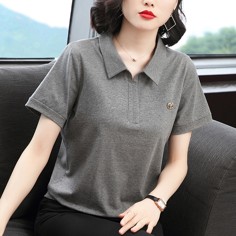 Tạo kiểu với áo polo phong cách và chững chạc