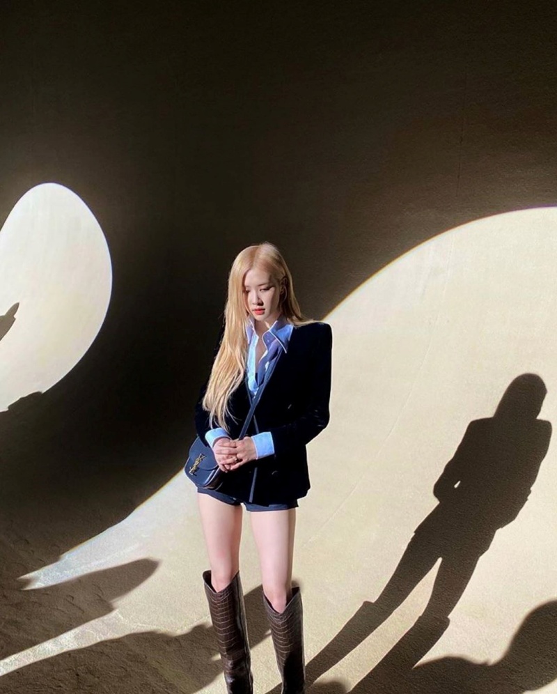 Top 7 thương hiệu giày nữ xu hướng năm 2022 mà các cô nàng nên có trong kệ giày