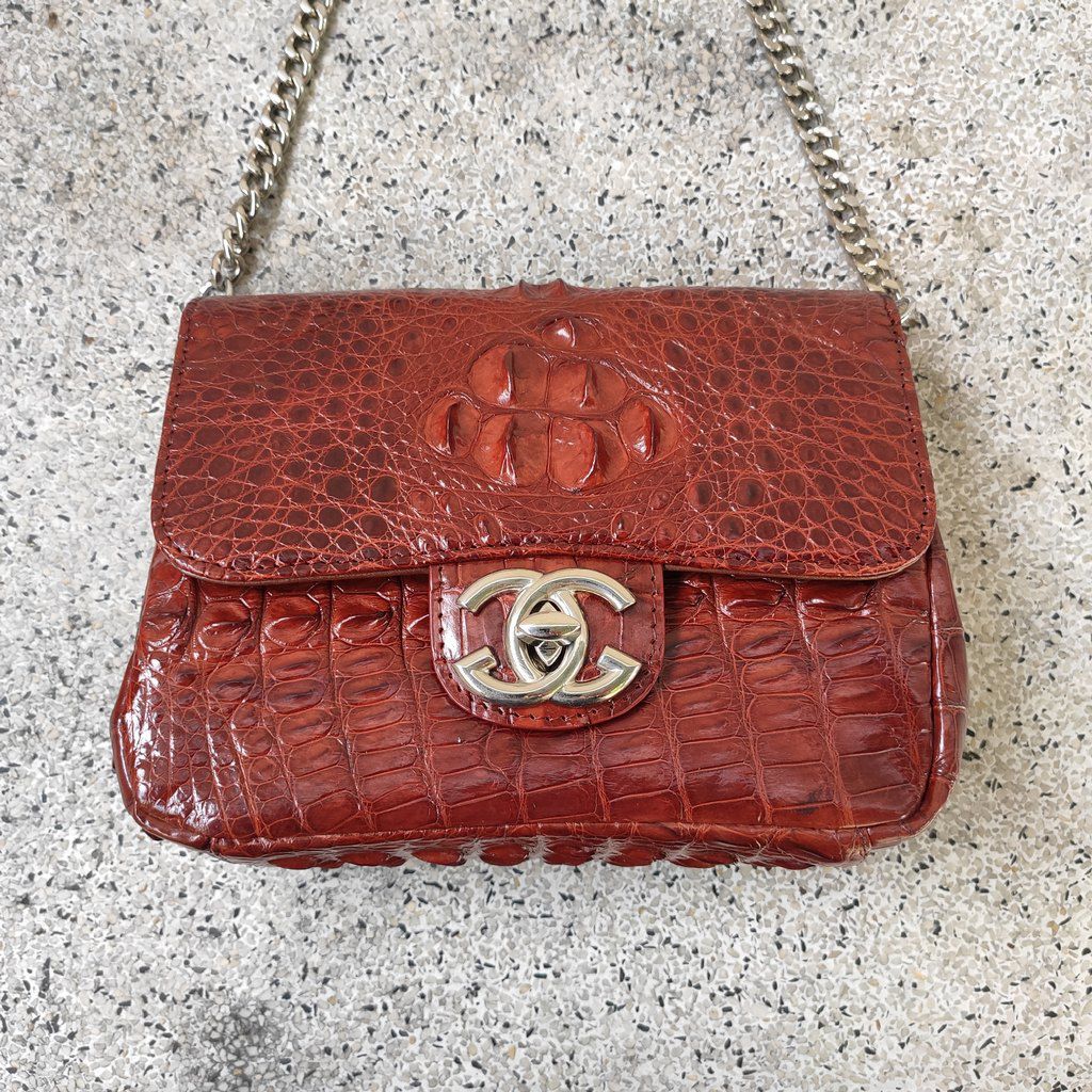 Top 5 túi đeo chéo nữ da cá sấu sang trọng bật nhất