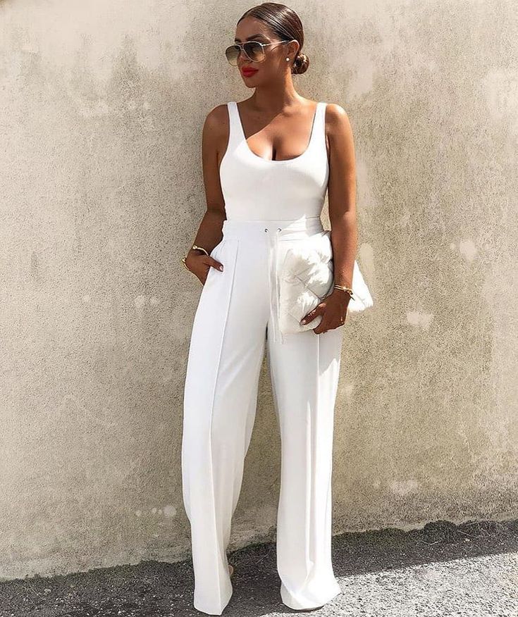 Tuyệt đẹp với chiếc quần trắng phù hợp với mọi dịp