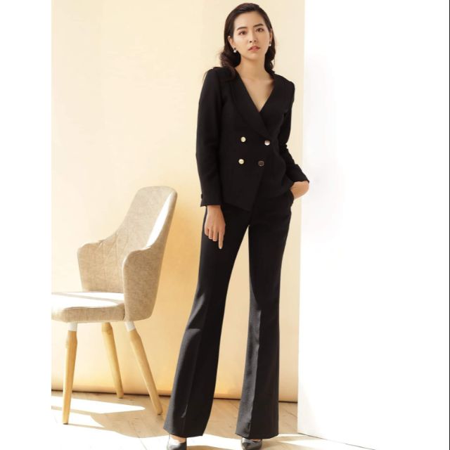 Làm thế nào để bạn tỏa sáng và nhìn chuyên nghiệp trong trang phục công sở -Thời trang công sở 2022