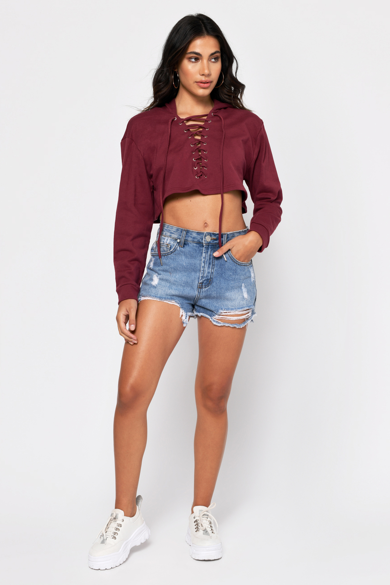 Ý tưởng trang phục crop hoodie năm 2022