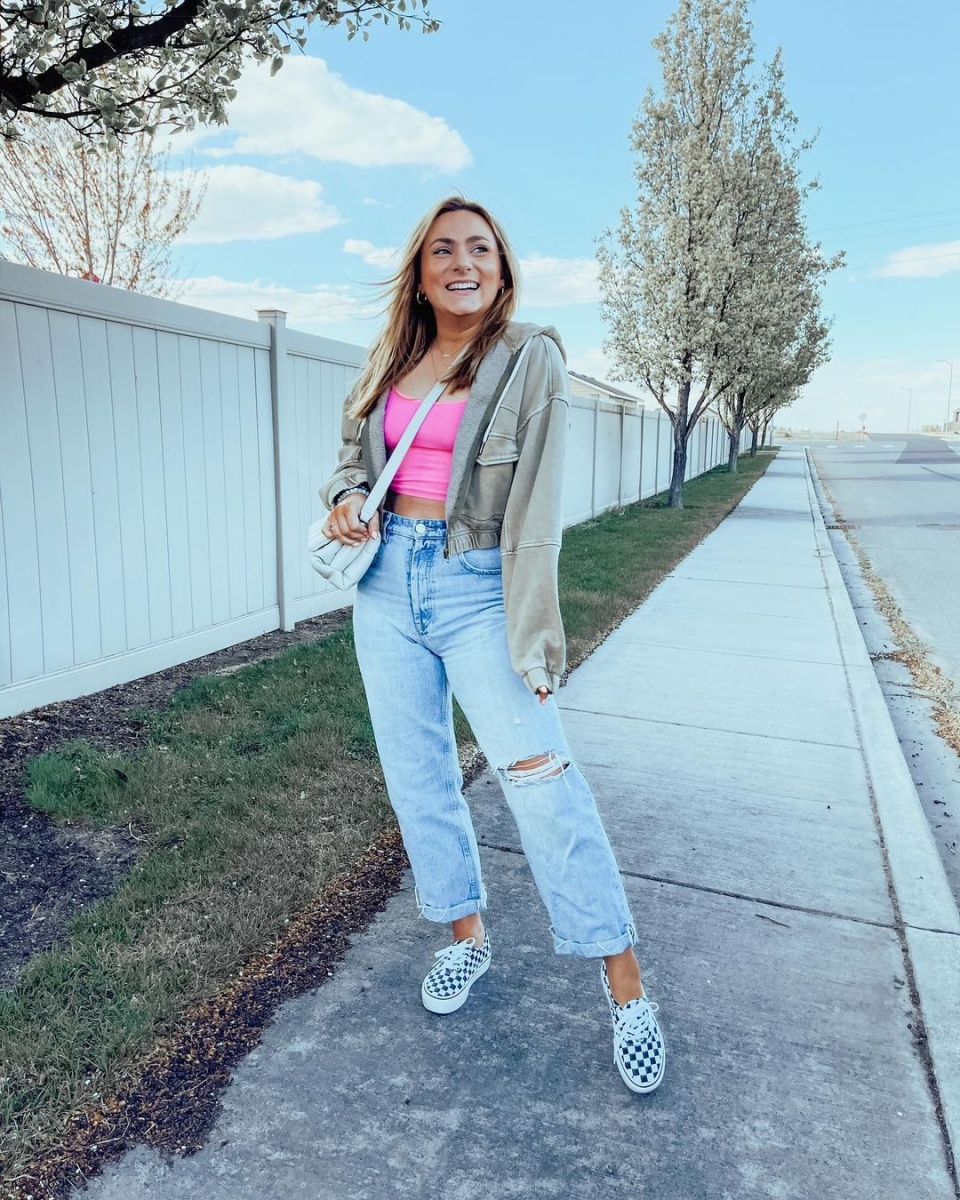 Ý tưởng trang phục crop hoodie năm 2022