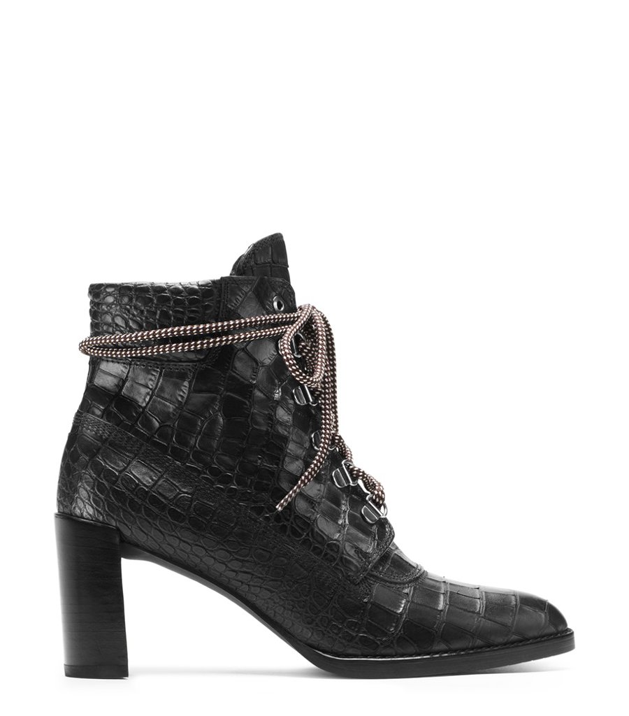 Gigi Boot màu đen. Gigi Boot màu đen.