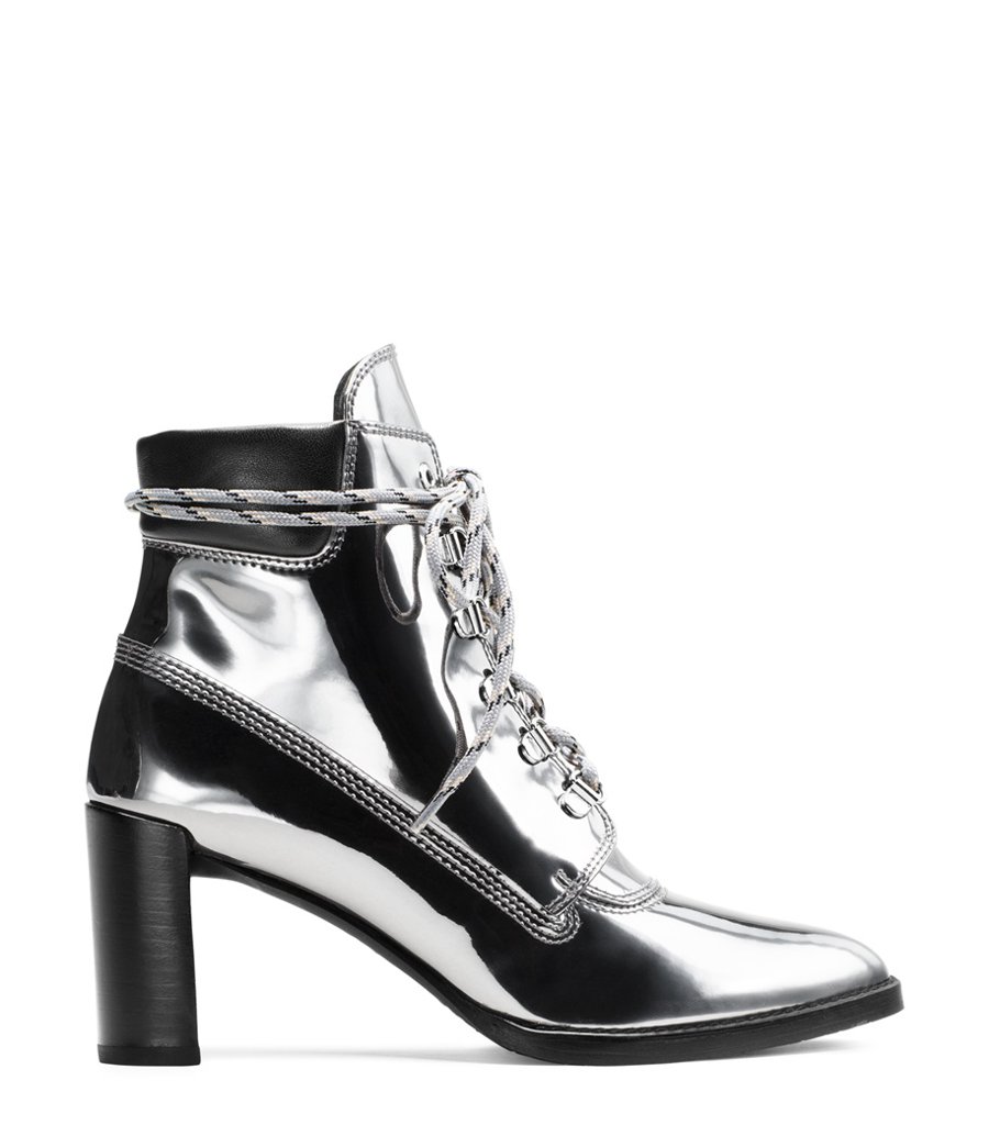 Gigi Boot màu xám sắt. Gigi Boot màu xám sắt.