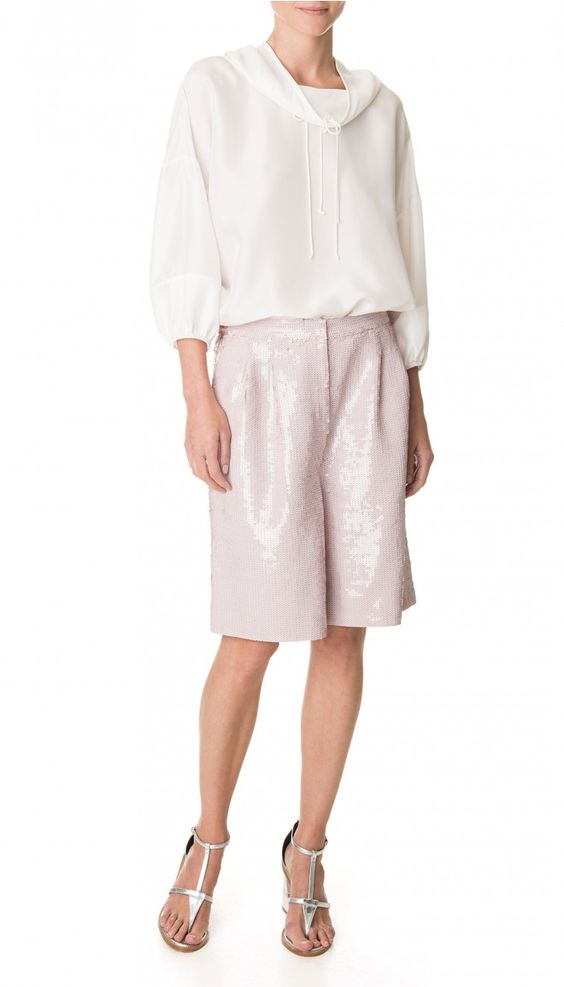 Cách phối đồ quần shorts với giày sandals