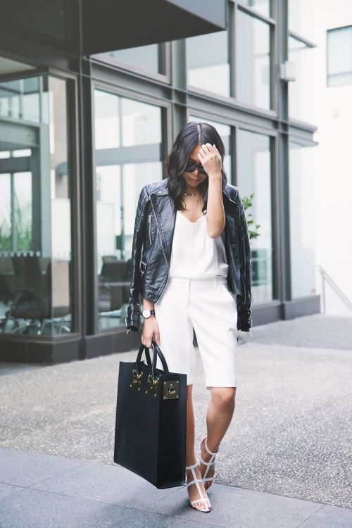 Cách phối đồ quần shorts với giày sandals