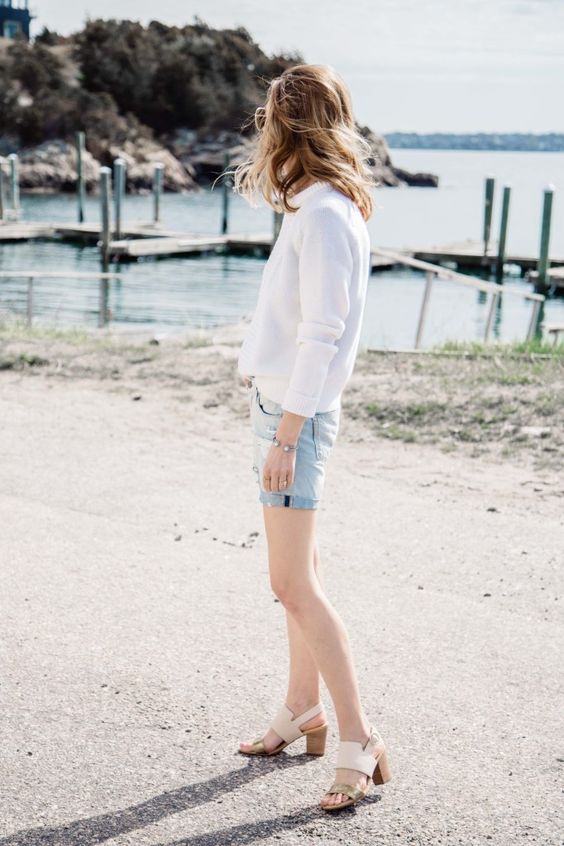 Cách phối đồ quần shorts với giày sandals
