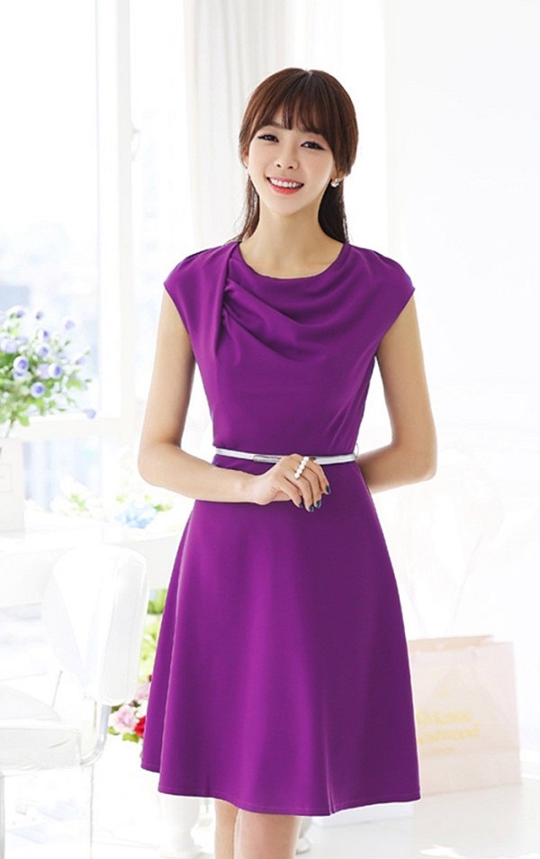 CGN13 màu trắng/tím phớt với đầm dạ tiệc màu tím đậm CGN13 màu trắng/tím phớt với đầm dạ tiệc màu tím đậm