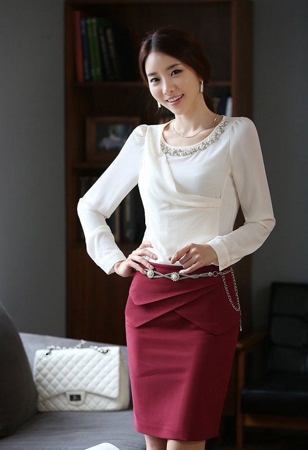 Giày phối đầm công sở như peplum, đầm có tay dài Giày phối đầm công sở như peplum, đầm có tay dài