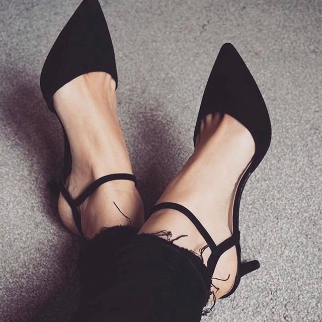 Những đôi giày nên có trong tủ đồ của mình