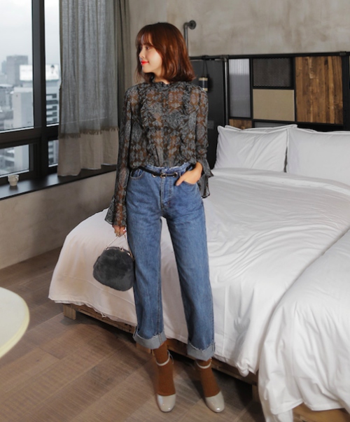 Mách bạn 3 nguyên tắc phối giày cao gót với tất phù hợp