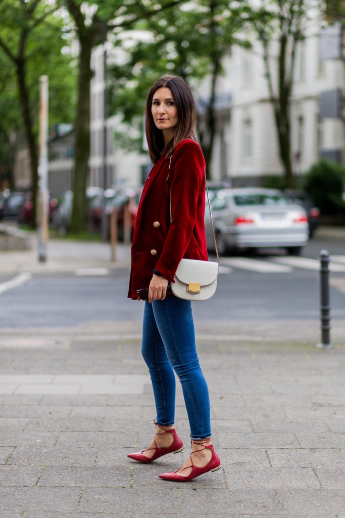 skinny jean phối với các mẫu giày sandal Skinny Jeans không bao giờ lỗi mốt- Thời trang dạo phố